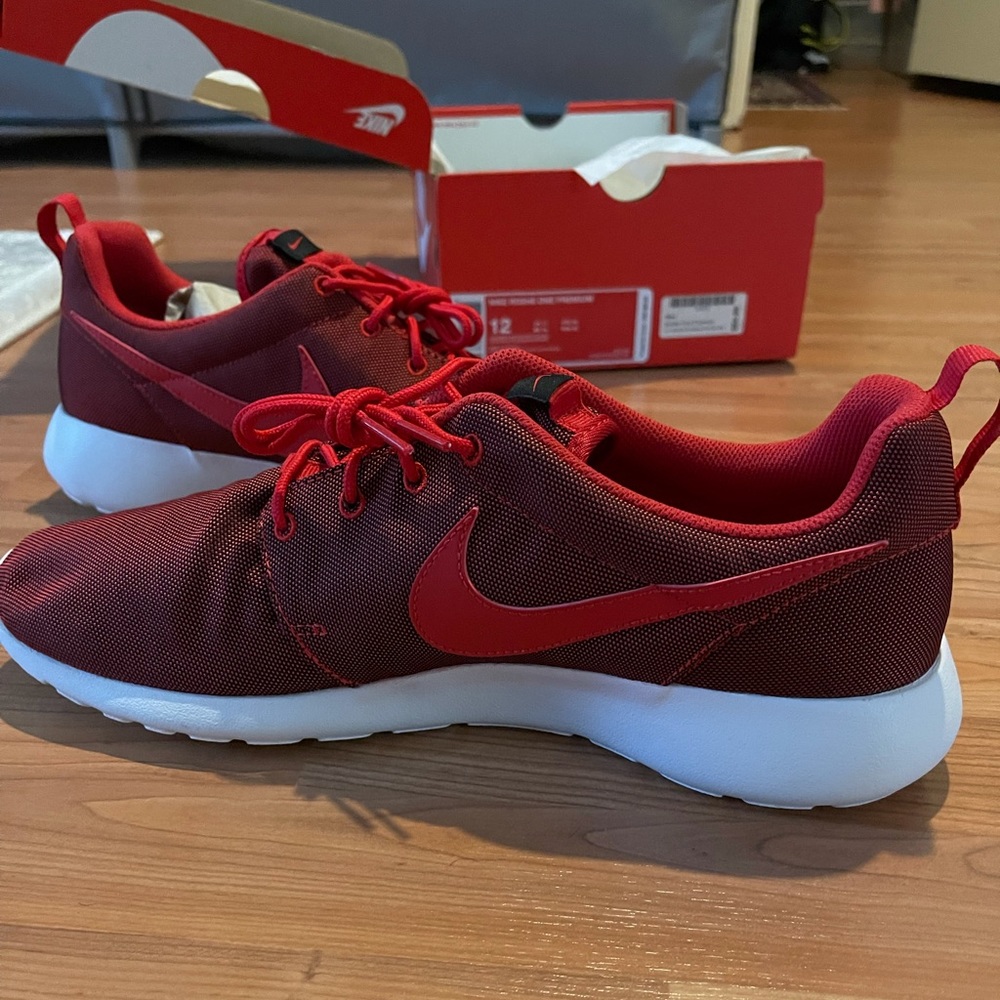 Nike Roshe One Premium University Red